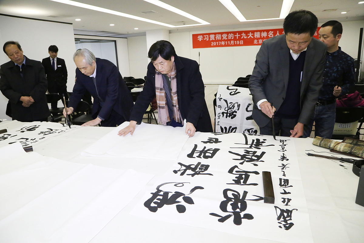 求职自我评价怎么写？突出优势和价值的范文示例