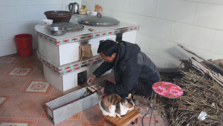 河南竹签肉串,爸爸简单教你做,2个肉串几口吃光