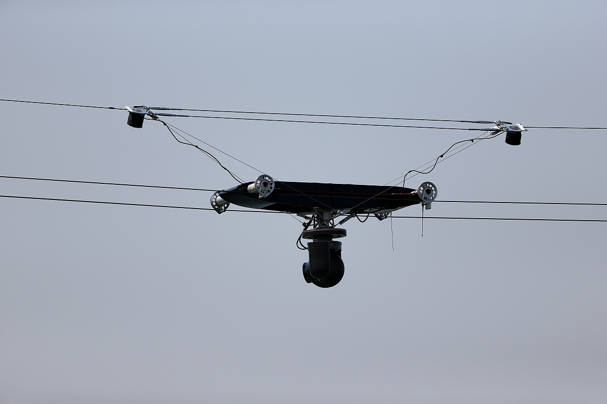 1、掌握无人机模拟器的正确使用方法：2、了解无人机模拟器摇杆的工作原理。根据以上要求写一份实验报告