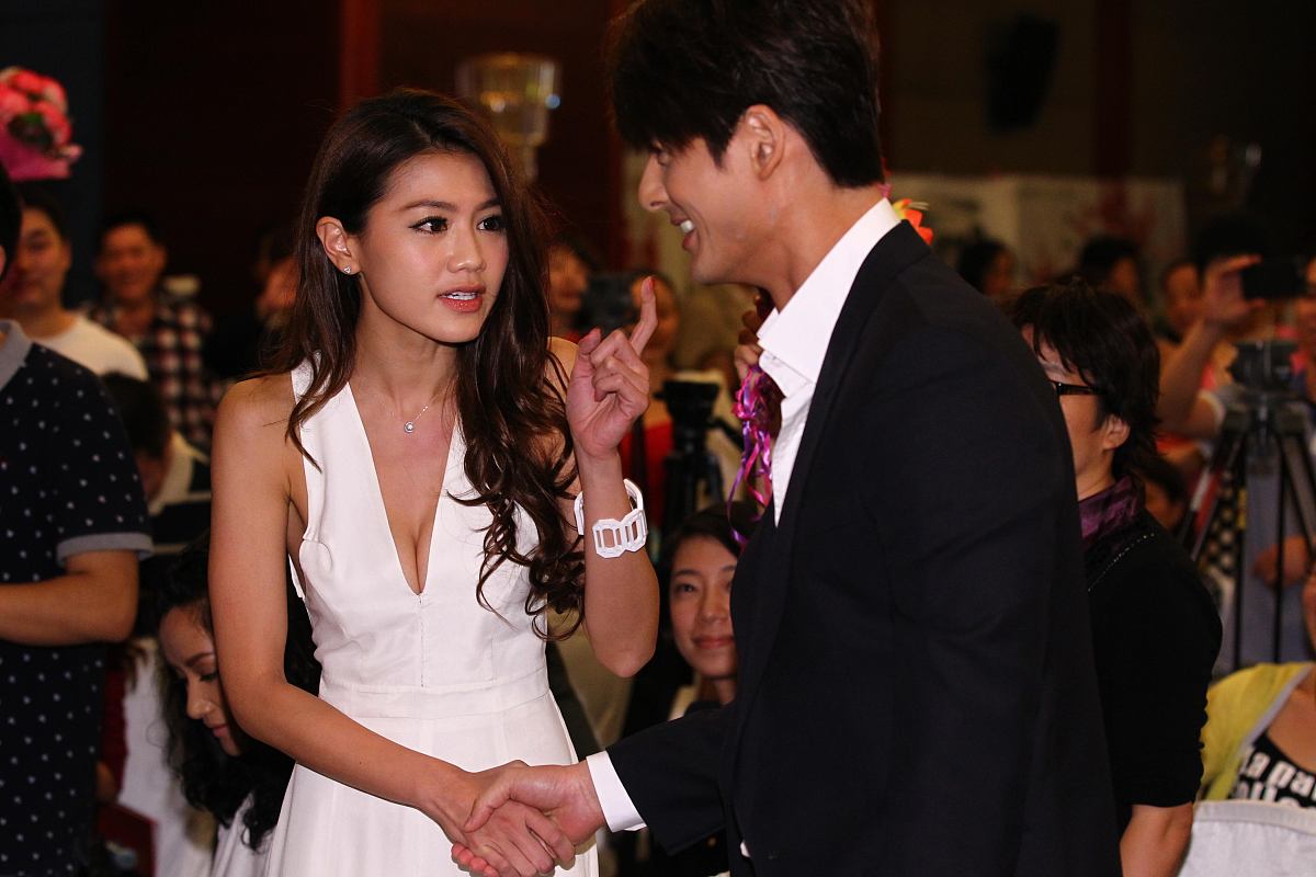 2013年9月22日,北京,电影《我想结婚的时候你在哪》开机.***_***周秀