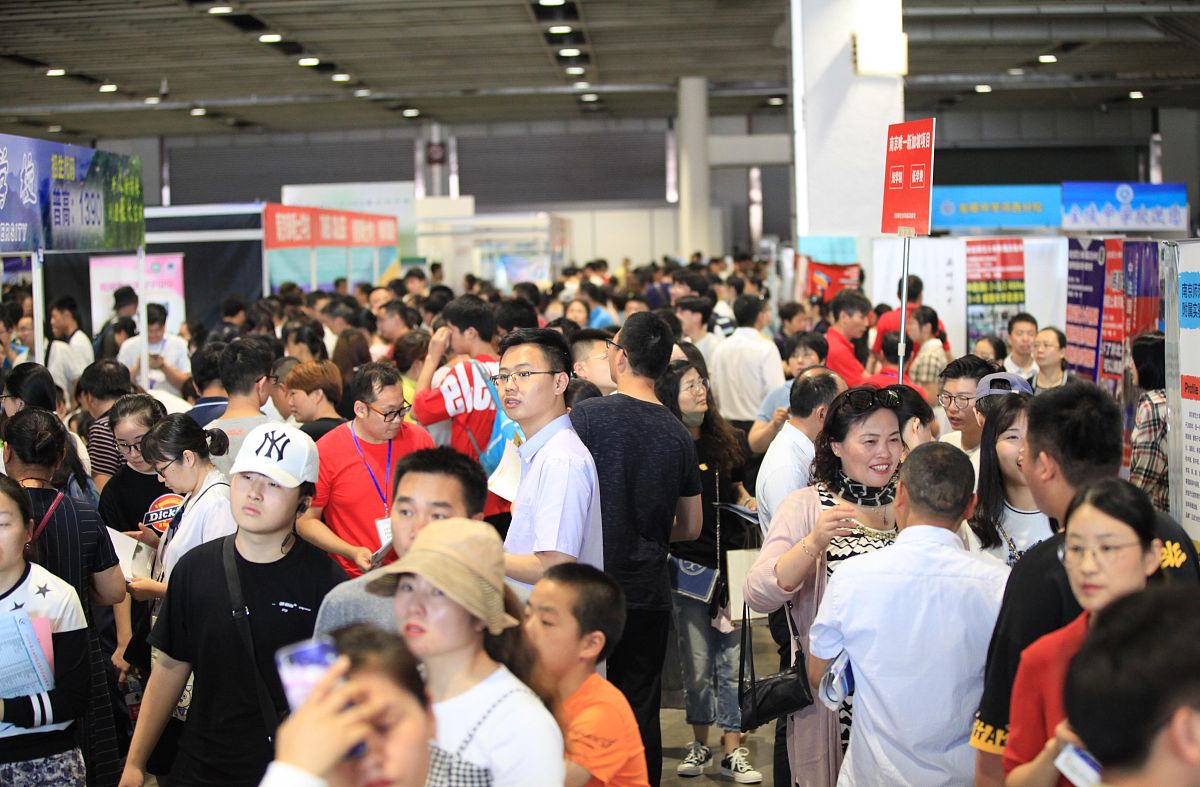 泸州市职业技术学校招生办联系电话和地址 - 报名咨询 泸州市职业技术学校招生办联系电话和地址 - 报名咨询