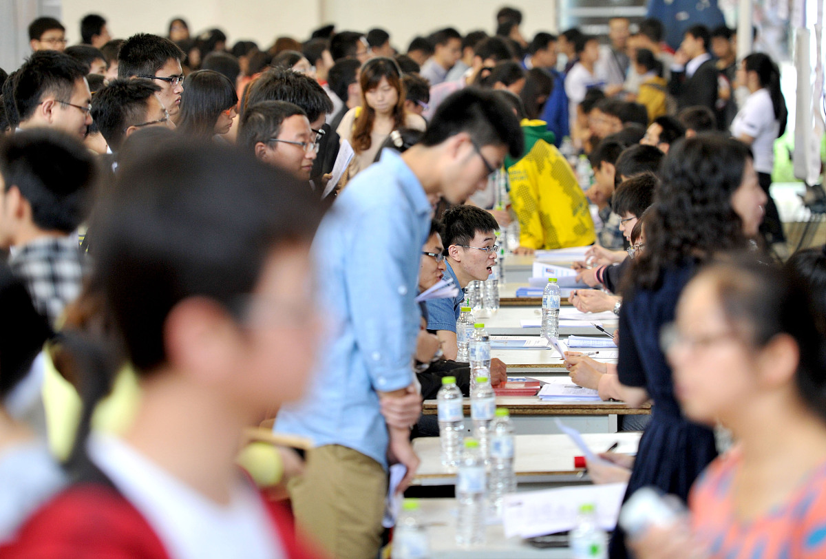 中专生实习三方协议谁提供？学校or企业？