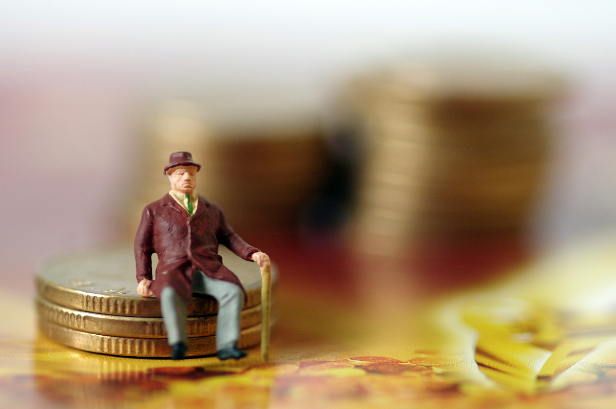 灵活就业退休金计算标准详解：与普通职工有何不同？