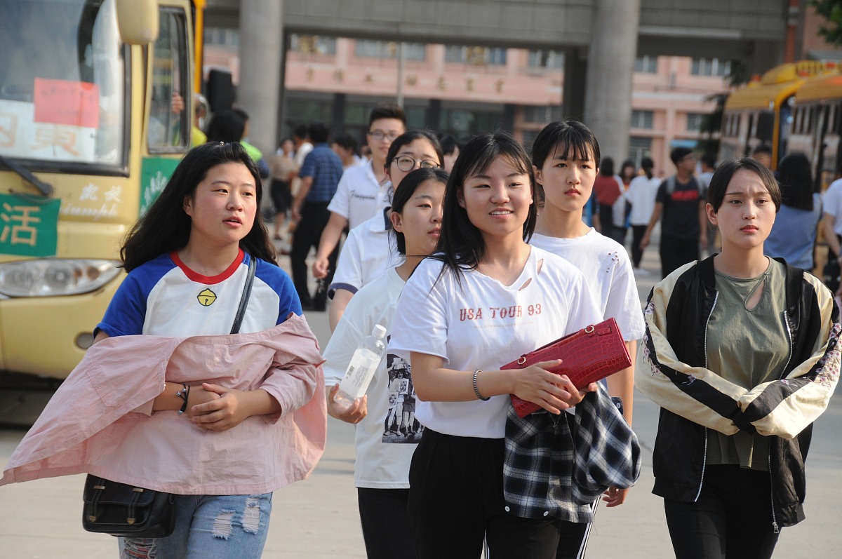 四川初中女生读什么中专学校好？热门专业及学校推荐