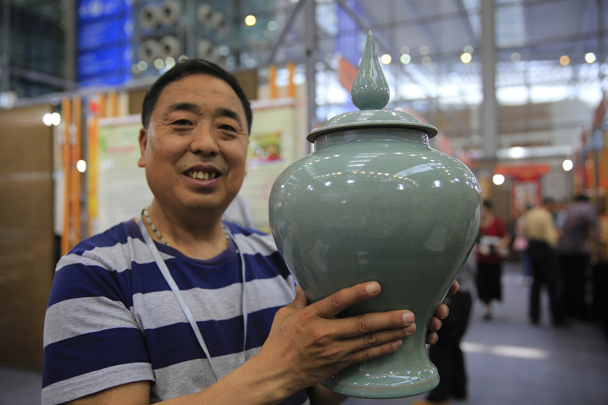 宝丰中等专业学校2022年专业设置：机械、电子、建筑等多个领域