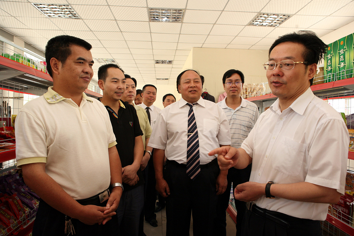 茂名市政协全委视察，了解经济社会发展情况，助力城市建设