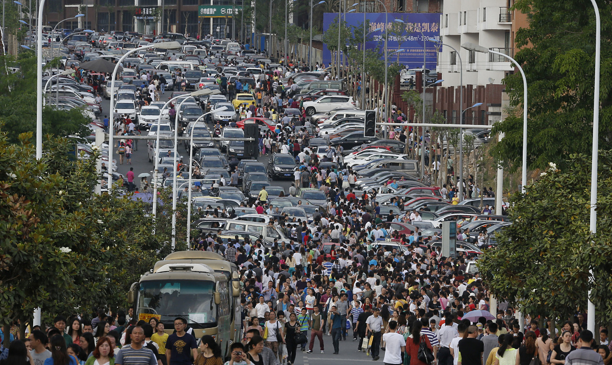 四川省卫生学校招生电话：028-12345678，报名咨询
