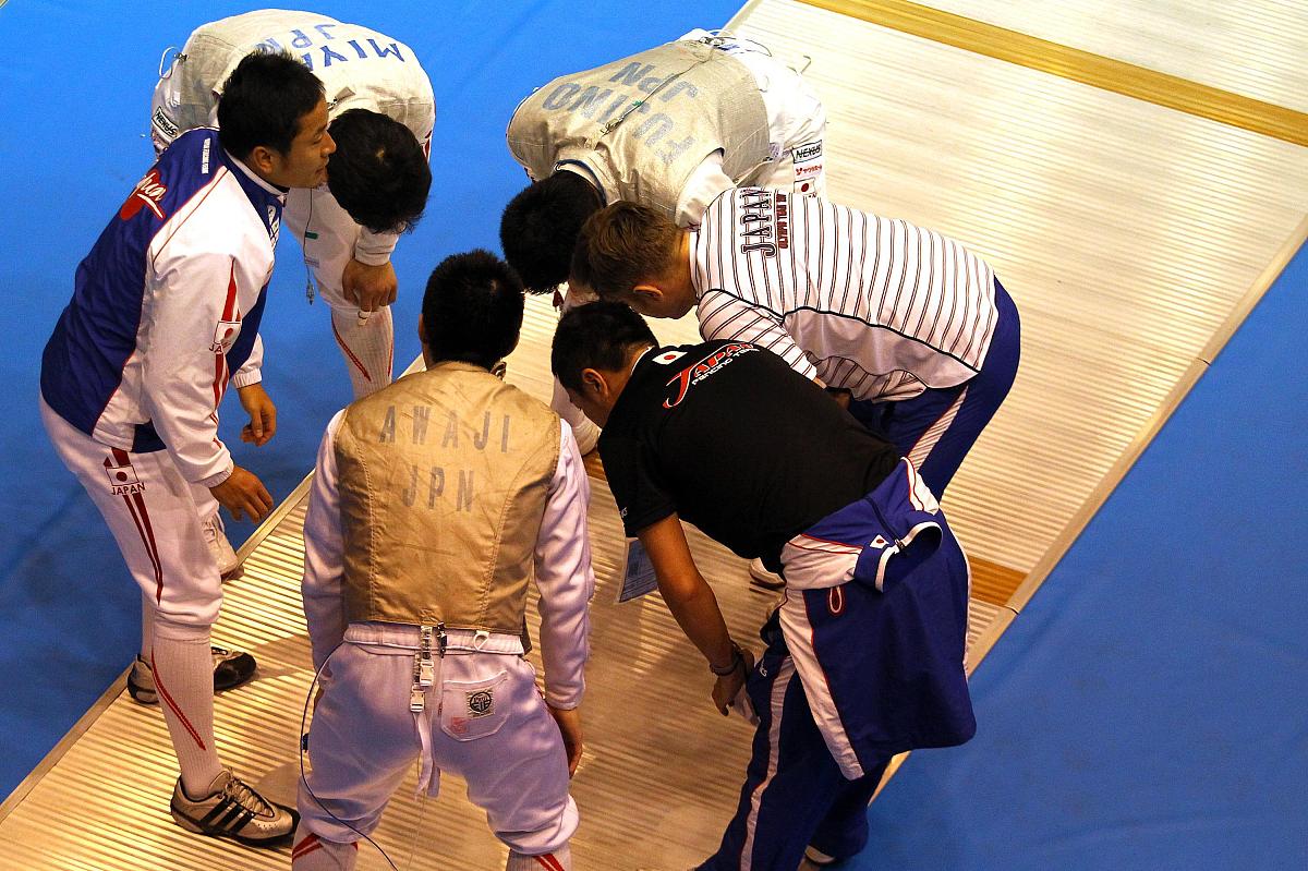 未闻花名经典主题曲：'明月几时有'