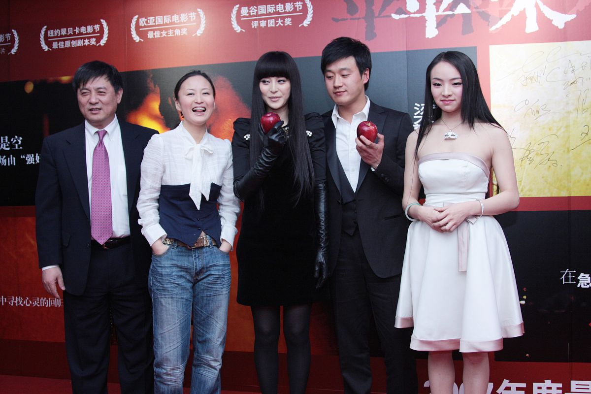 刑侦剧《黯夜明探》