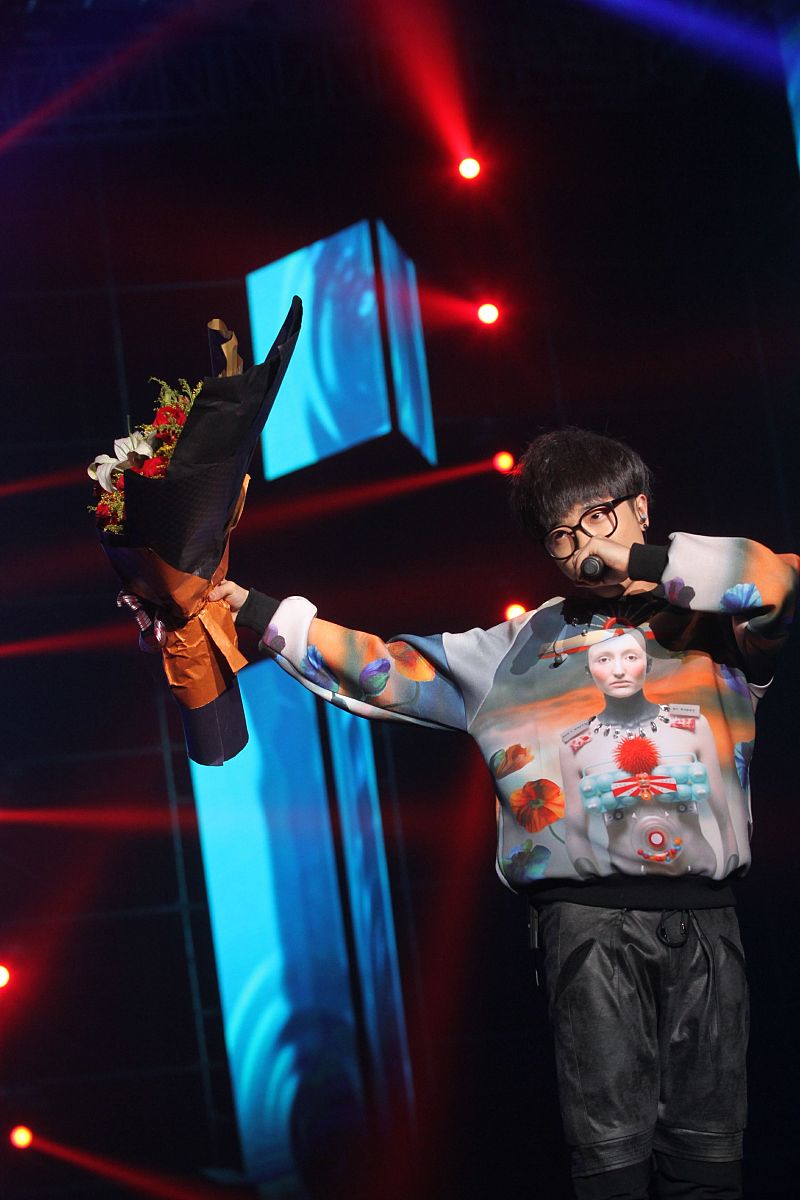 2013年10月26日,湖南宁乡,2013快乐男生赛后首场演唱会在湖南宁乡县百