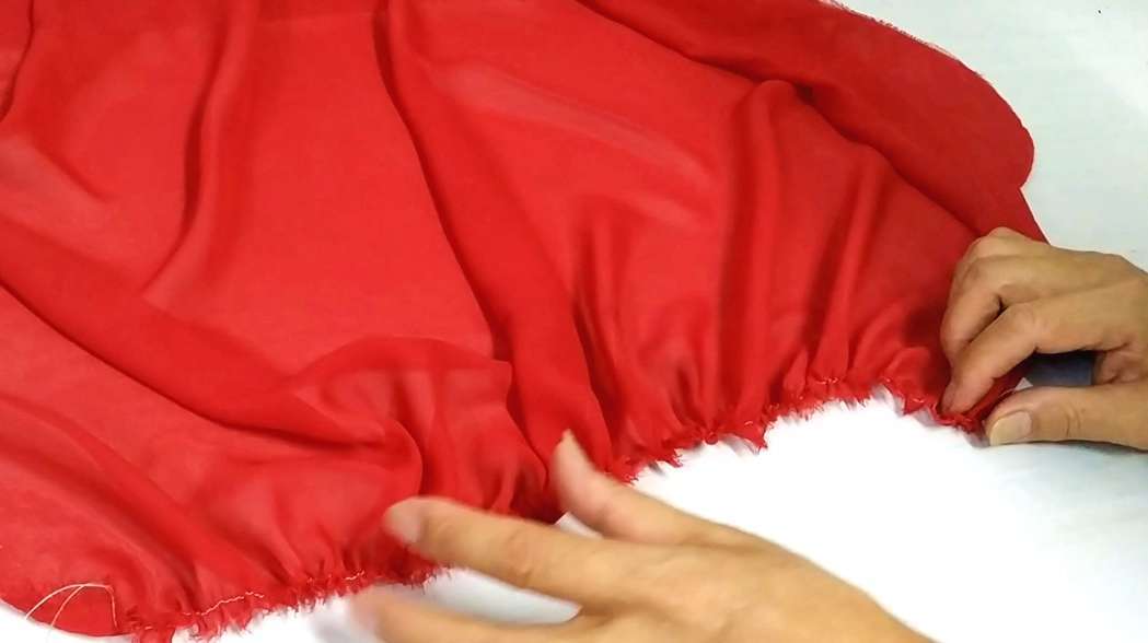 制作蛋糕裙最关键的一道工序,资深老裁缝教你怎么打碎褶