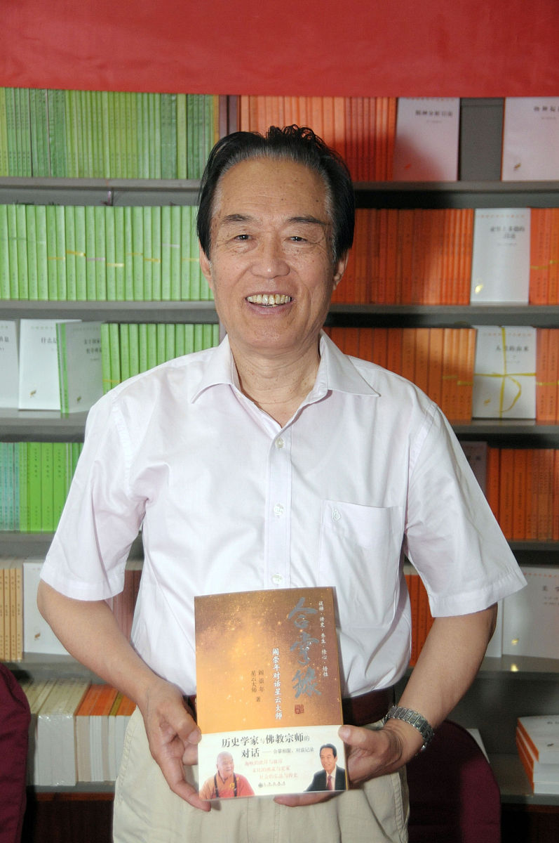 2009年5月30日,北京,历史学家阎崇年在京推广其新作《合掌录》.阎崇年