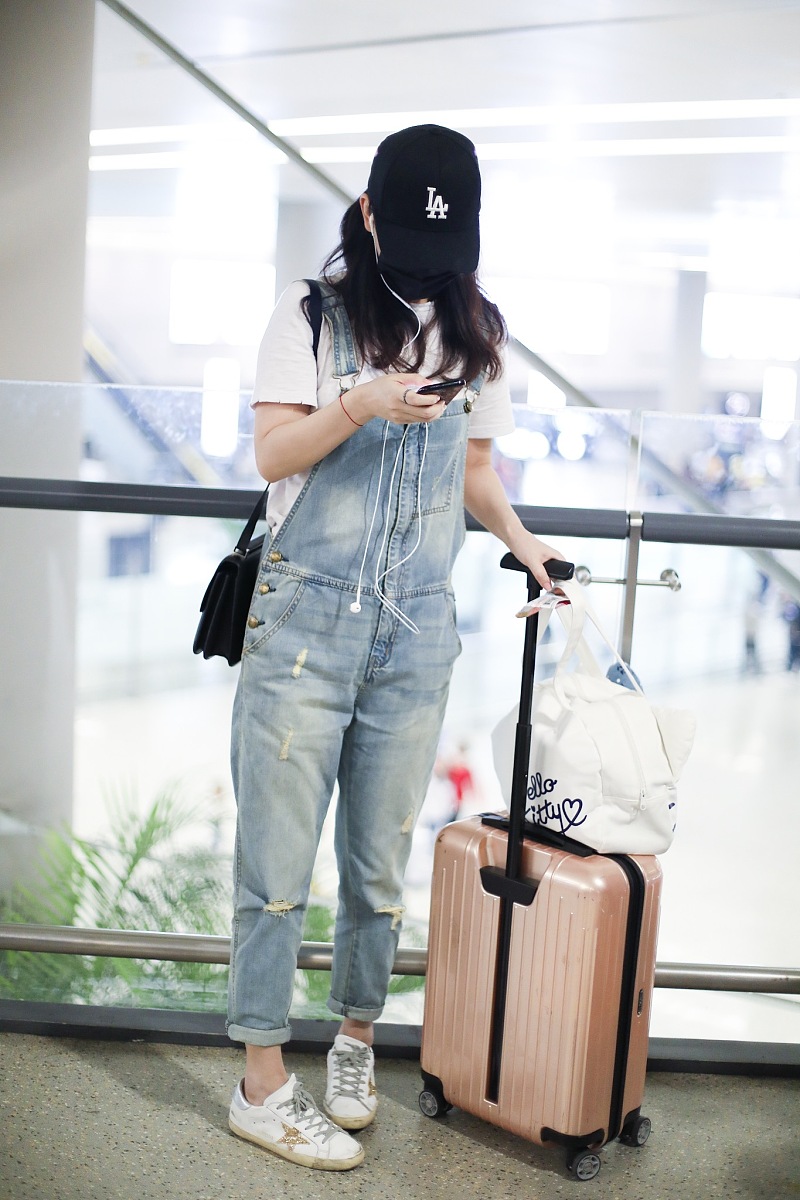 哲学分析：戒网瘾学校与社会管理学手册的深度思考