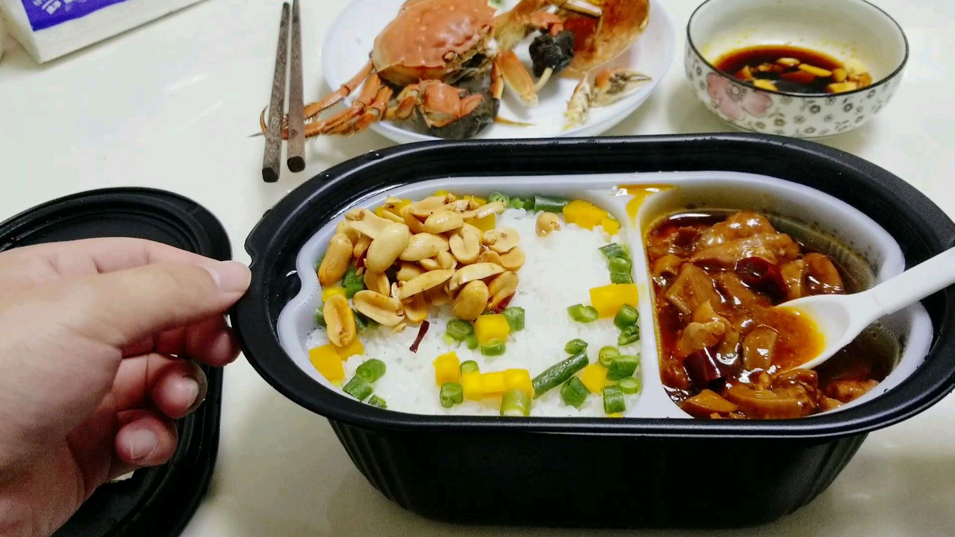 统一新出的“开小灶自热米饭”,宫保鸡丁太好吃了,比泡面好多了