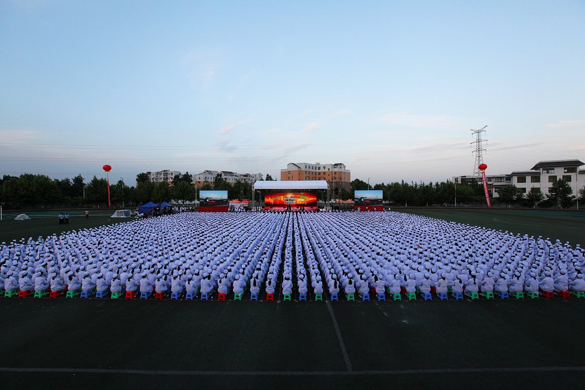 成都铁路运输学校校园文化建设：育人基石，发展引擎