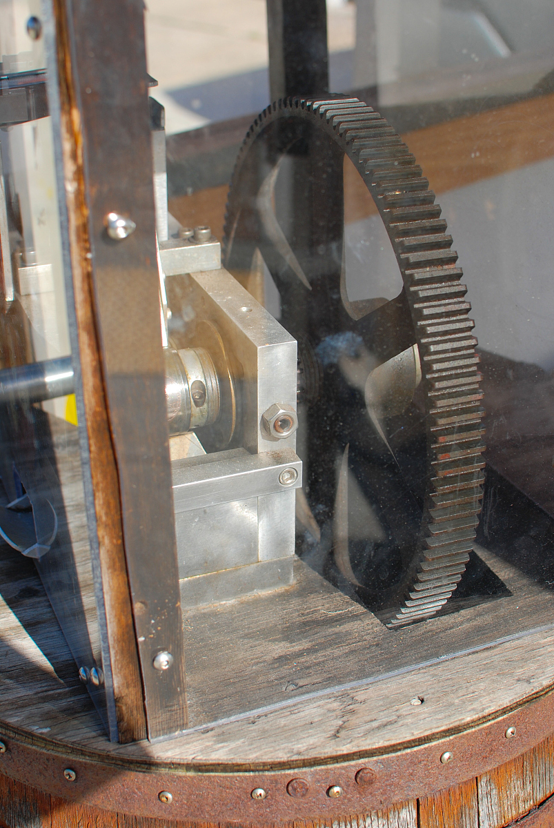 卧式数控抛光机毛刷拆卸指南：解决毛刷卡住问题