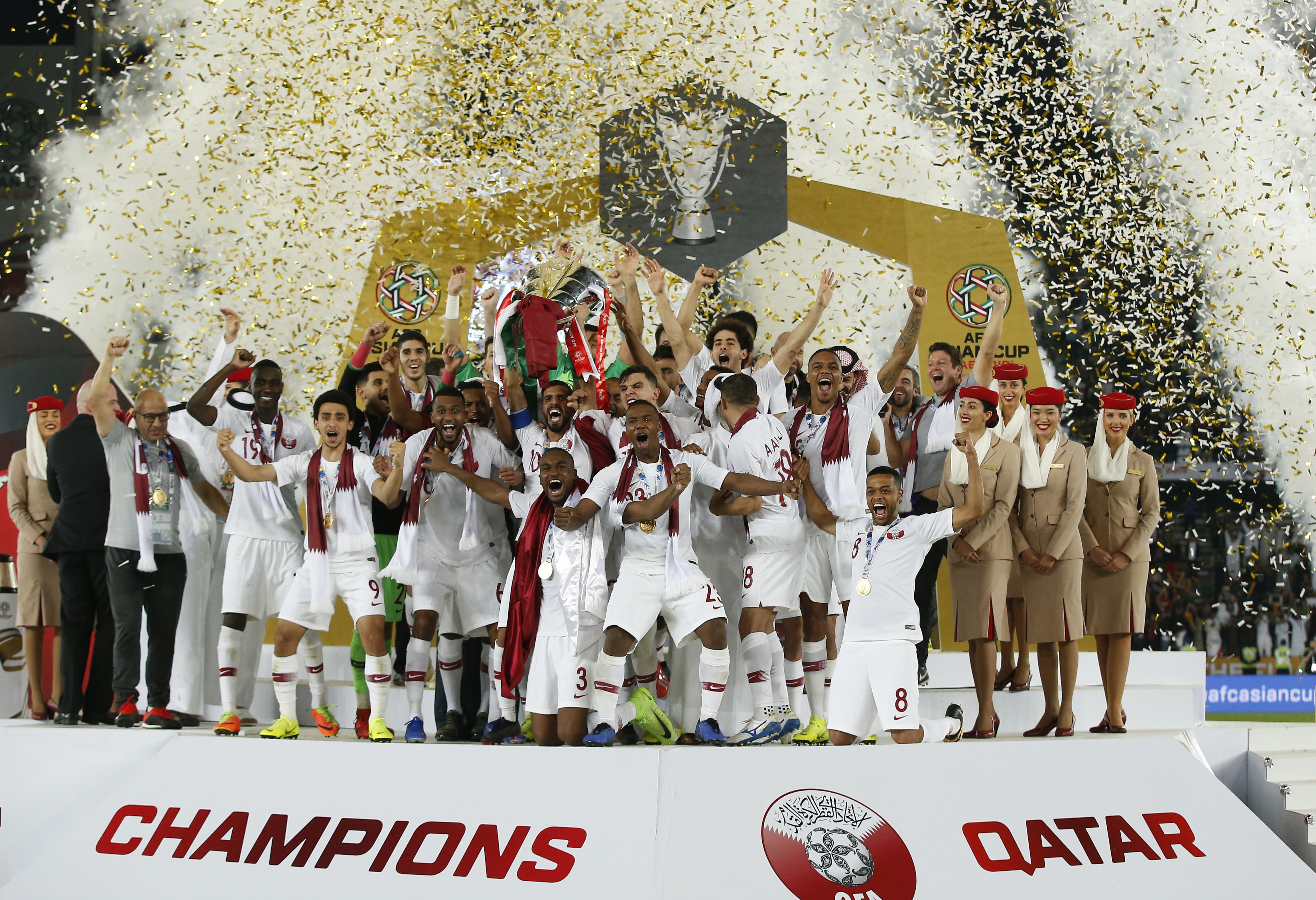 足球--决赛:卡塔尔队夺冠