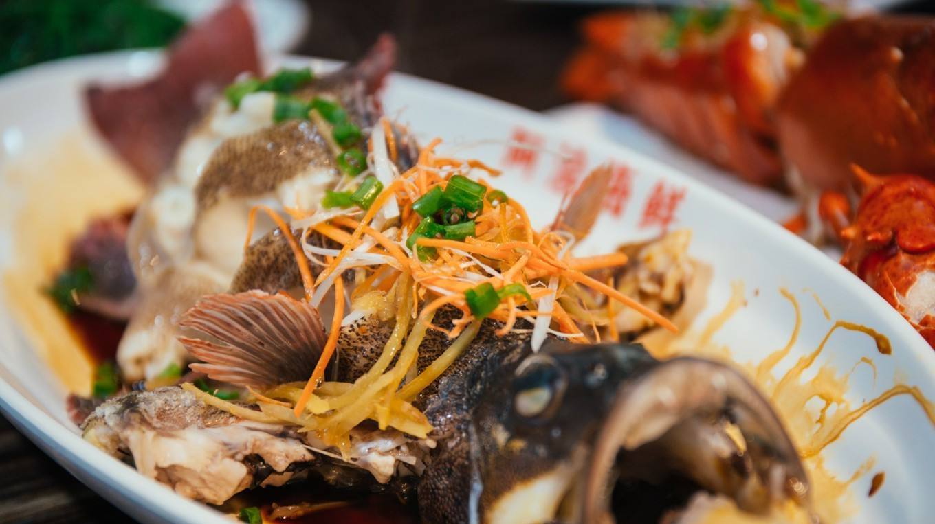 活了半辈子,才知道石斑鱼这样蒸最好吃,鱼肉鲜嫩爽口,学到了!