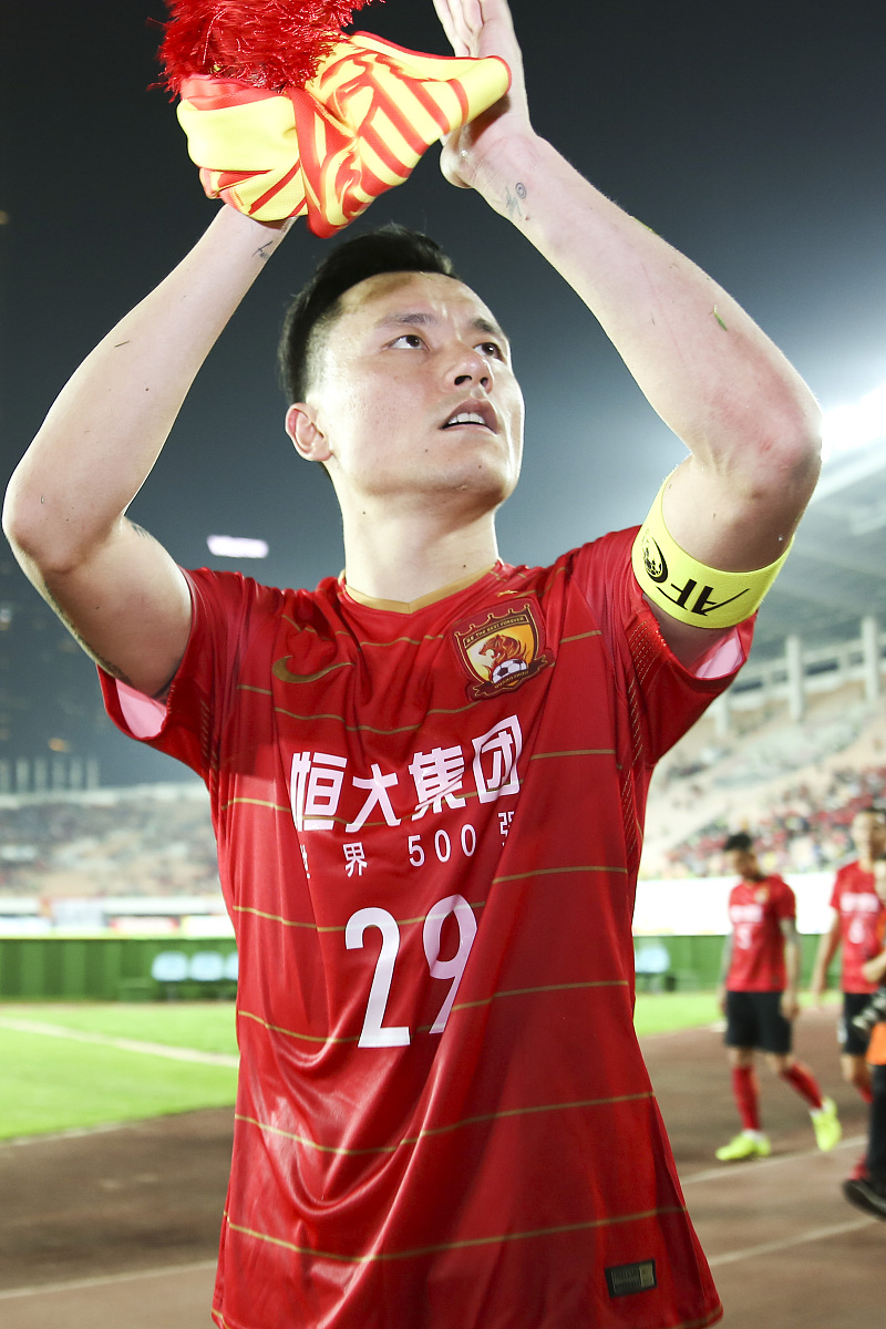 2018亚冠小组赛g组:广州恒大淘宝5-3济州联 恒大将士赛后谢场