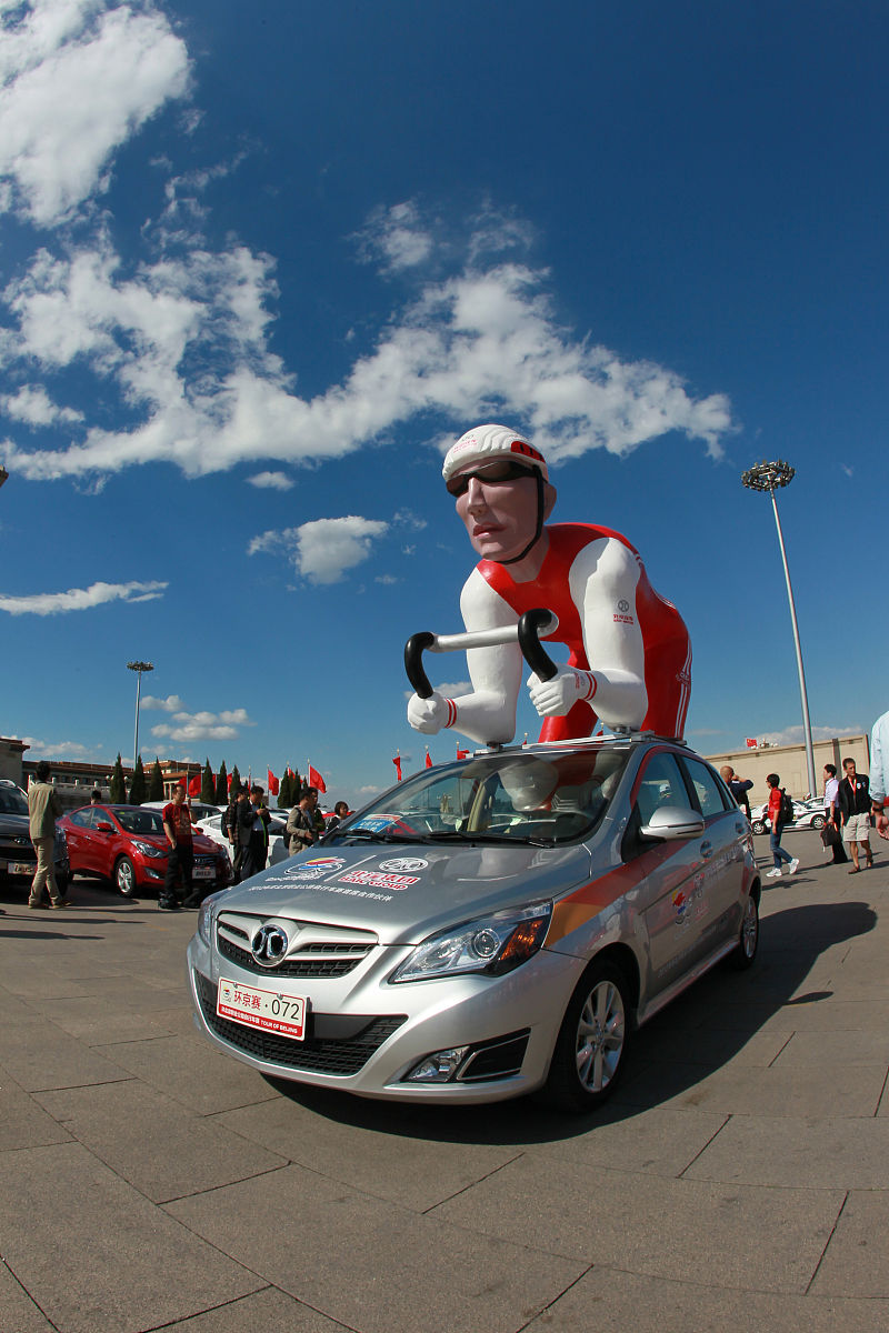自贡职业技术学校汽车整车与配件营销专业就业方向：未来职业发展之路