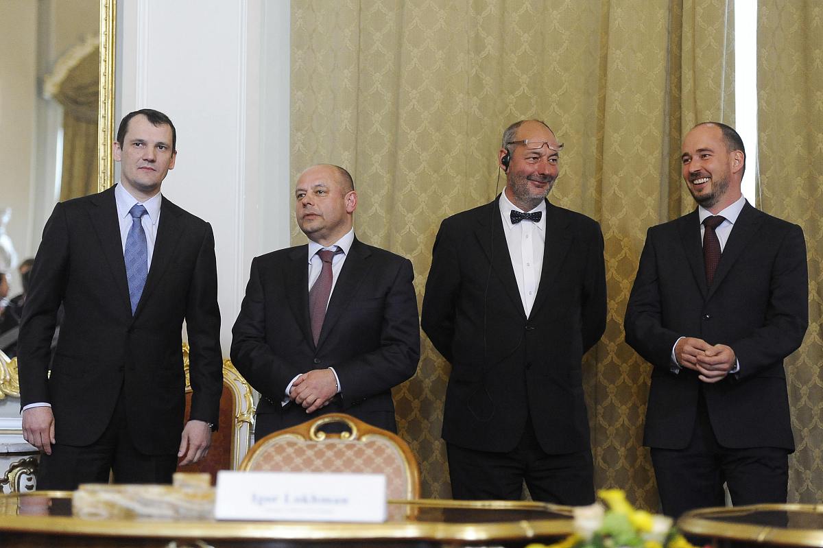 免费下载店铺转让协议模板 - 合法转让店铺必备