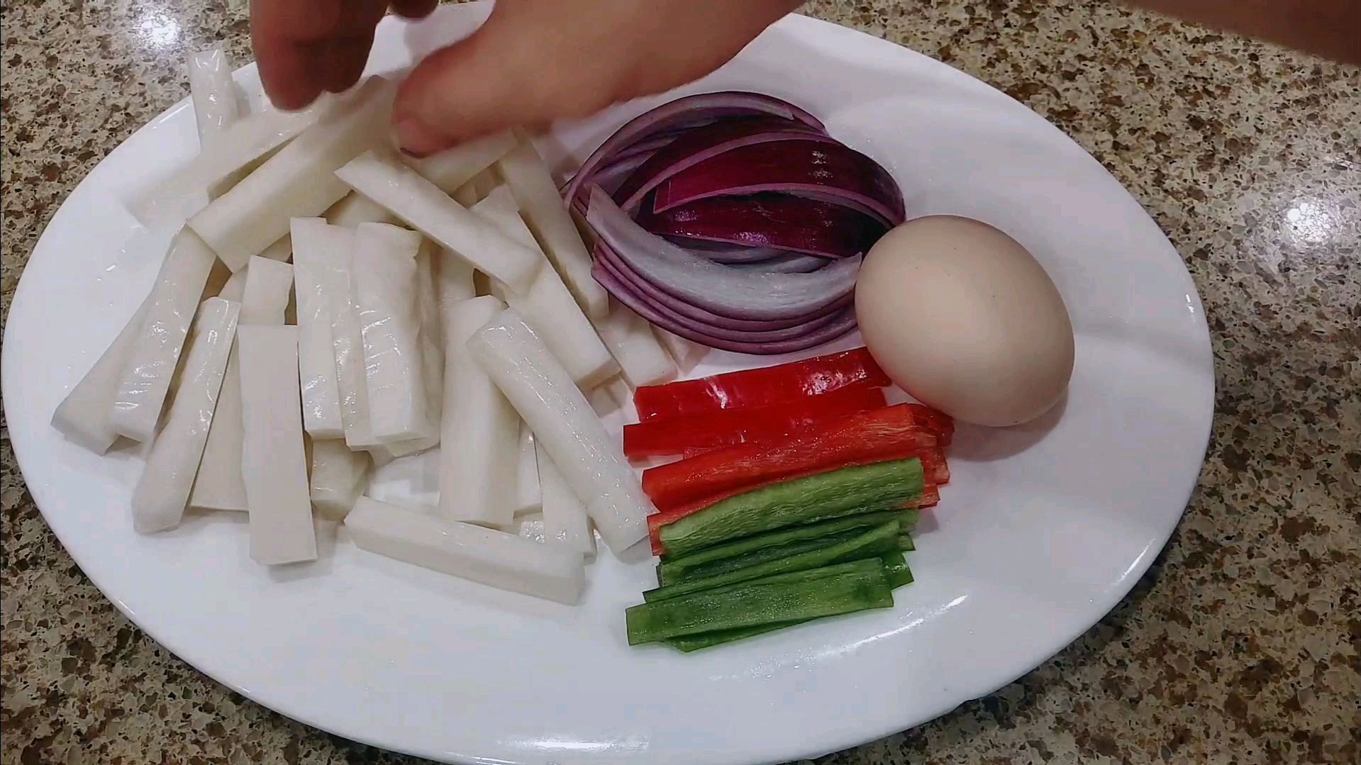 韩式炒年糕这样做才好吃多放一样它 年糕Q弹软糯 香辣过瘾