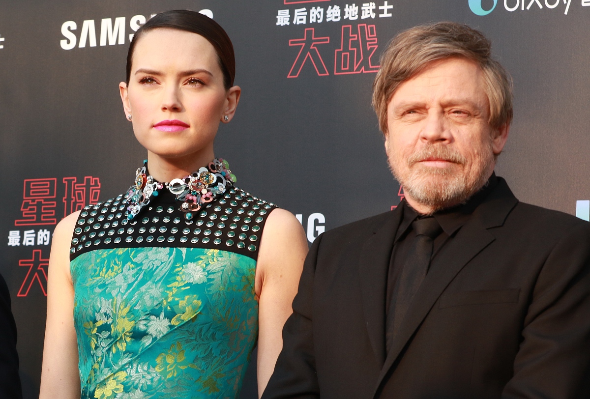 将下面json内容翻译为中文并保持json格式：comment No official projects exist in this erau2026 yet title The Old Republic Gets Brief Synopsis as Disney Organises Its Star Wars Eras content pDisney has updated the Star W