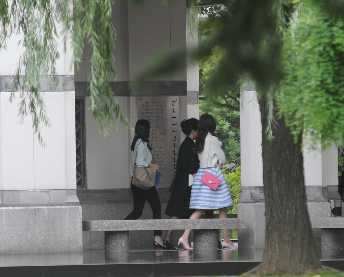 大学教授与大学生：假戏真做，开启甜蜜爱情