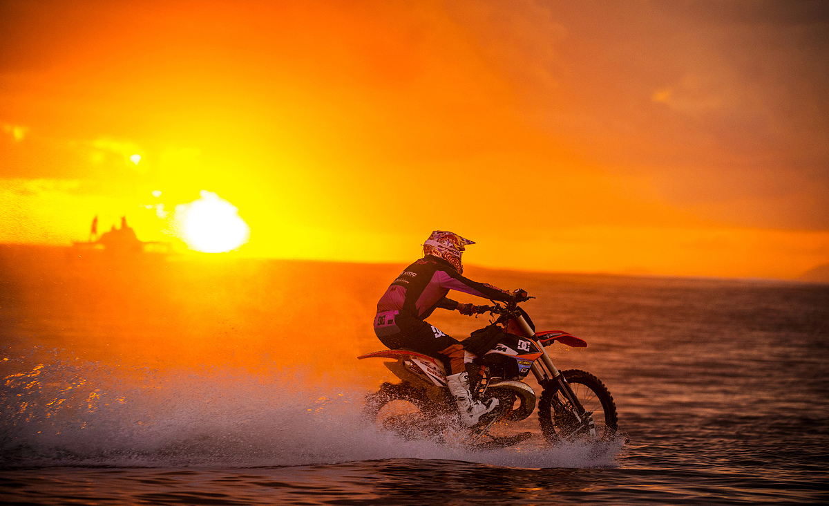 获奖学生代表发言稿：感恩、成长与展望