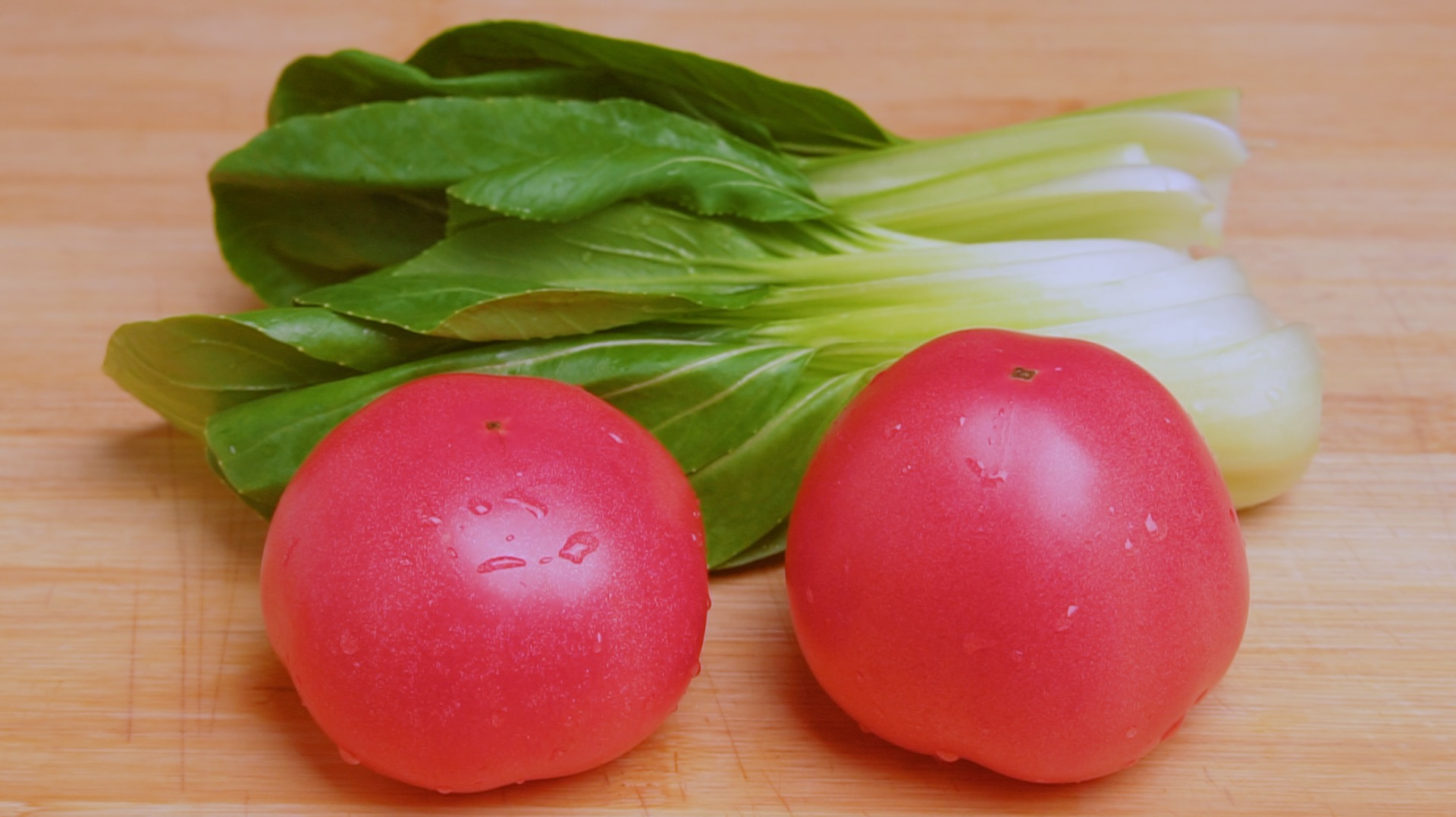 1把油菜,2个西红柿,教你做比疙瘩汤简单还好喝的营养早餐面片汤