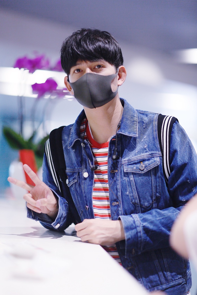 云南航空职业学校教大家怎么样购买廉价机票