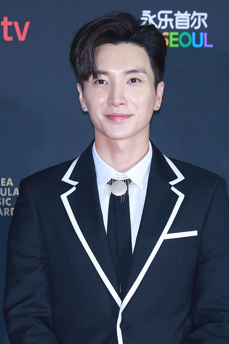 2018年12月20日,韩国,2018 kpma 韩国大众音乐奖颁奖典礼红毯.