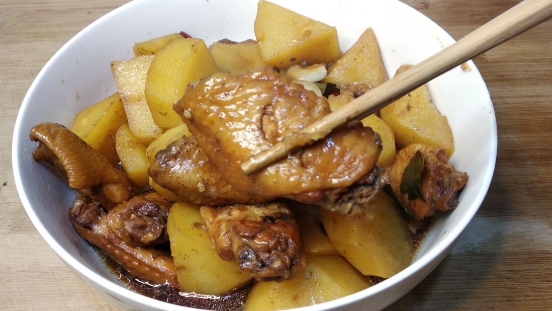 家常快手菜电饭煲鸡翅,巧用电饭煲,煮出好看又好吃的鸡翅