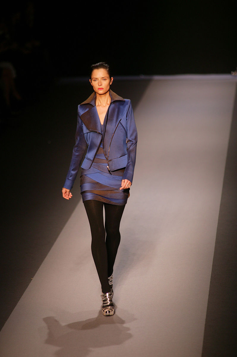 2009年3月9日讯,巴黎,09 巴黎时装周(秋冬).emanuel ungaro 品牌秀场.