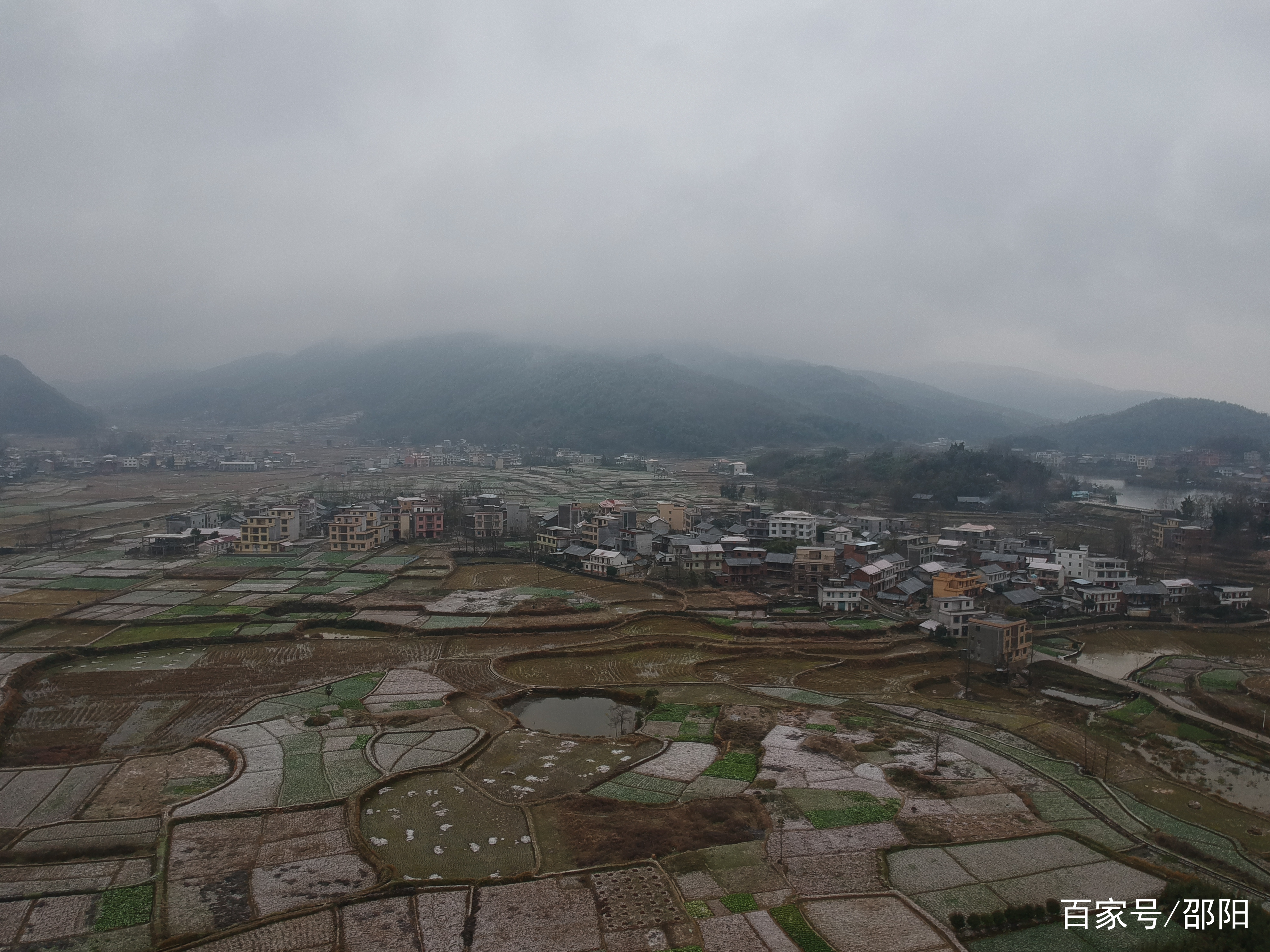 今天邵阳迎来了2018年的第一场雪,你那里下雪