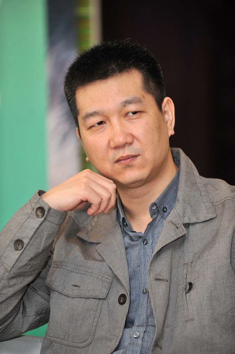 2012年2月15日,北京,《穿"动物园"的女编辑》小说首发式举行.***_***