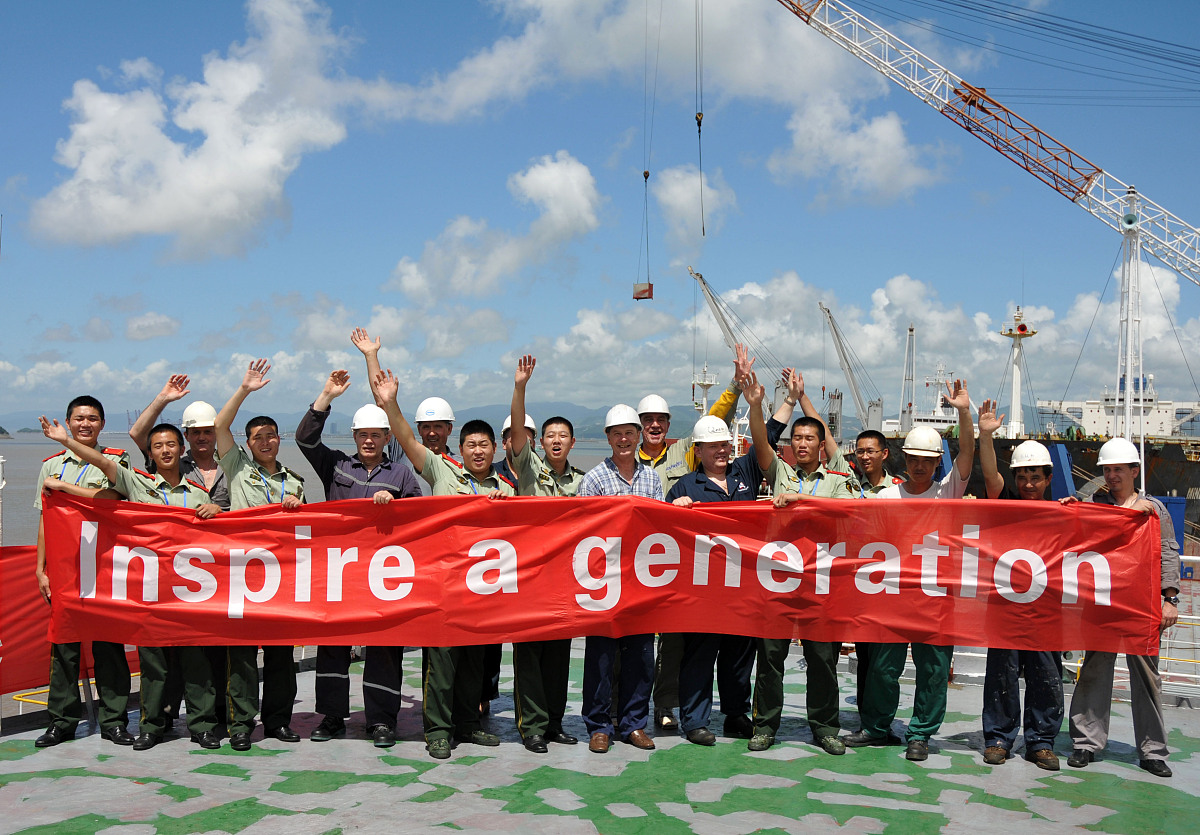 宝安中学高一学生400米赛跑发言稿(50字以内)