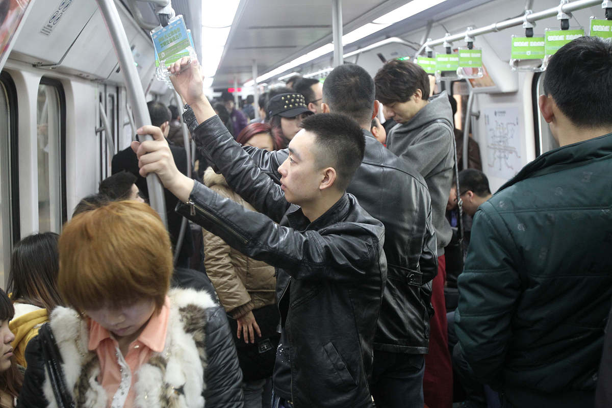 贵州轻轨学校讲解城市轨道交通管理专业的文化基础课