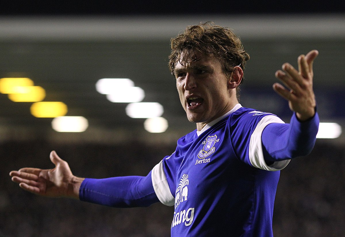 埃弗顿对阵热刺足球比赛时间安排