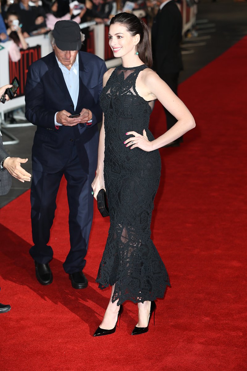 1 护士实习内科报告总结：在内科实习中我深入了解了各种疾病的诊疗过程和护理要点包括心脏病、肺部疾病、消化系统疾病等。通过实际操作我学会了如何正确测量患者的生命体征如体温、血压、呼吸频率等还学会了如何做好药品管理和输液操作。在实习中我认真执行医嘱及时记录患者情况与医生密切协作为患者提供了优质的护理服务。2 护士实习外科报告总结：在外科实习中我主要负责患者的术前和术后护理工作。通过实习我了解了手术室的