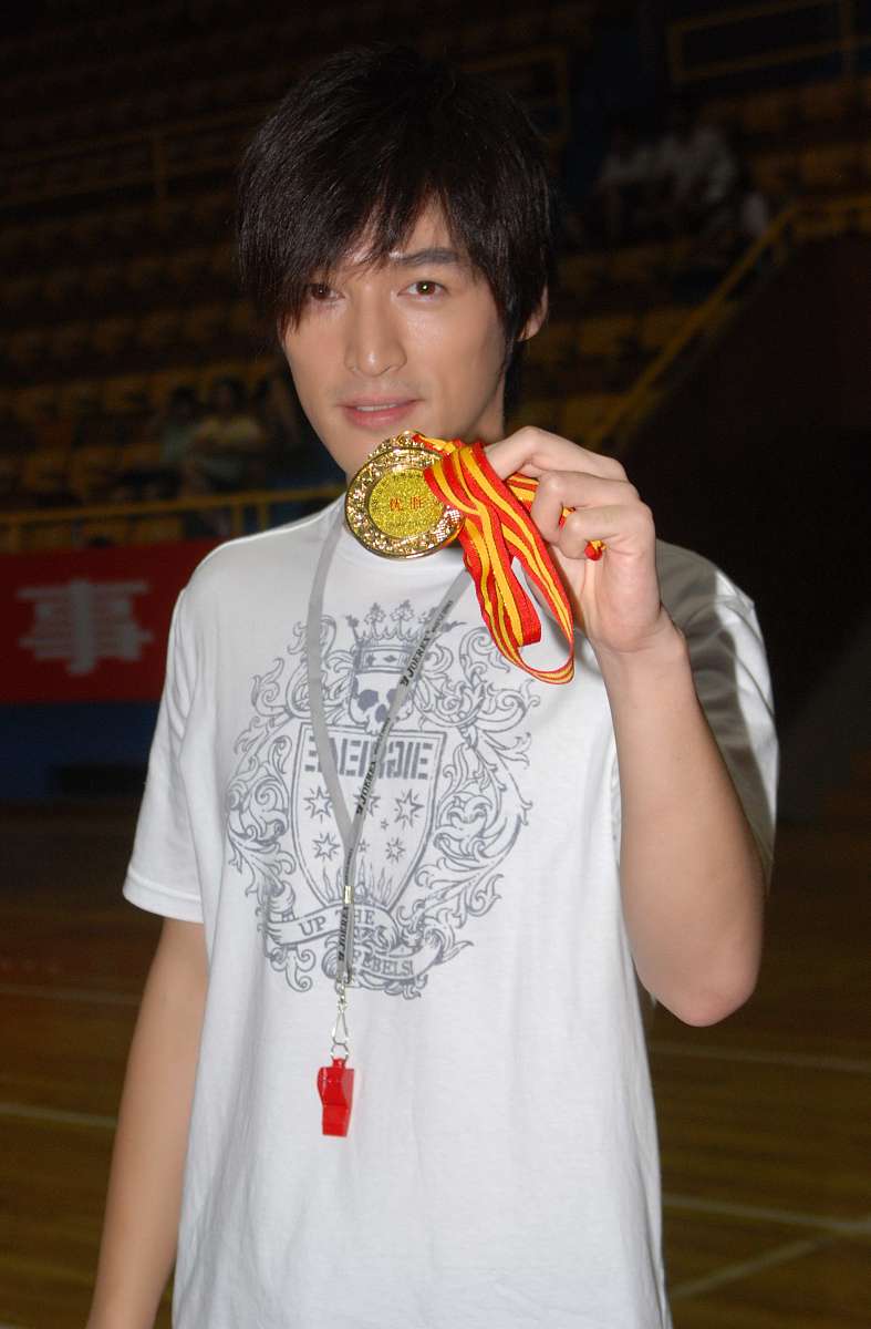 运动会加油稿：激燃斗志，点燃梦想