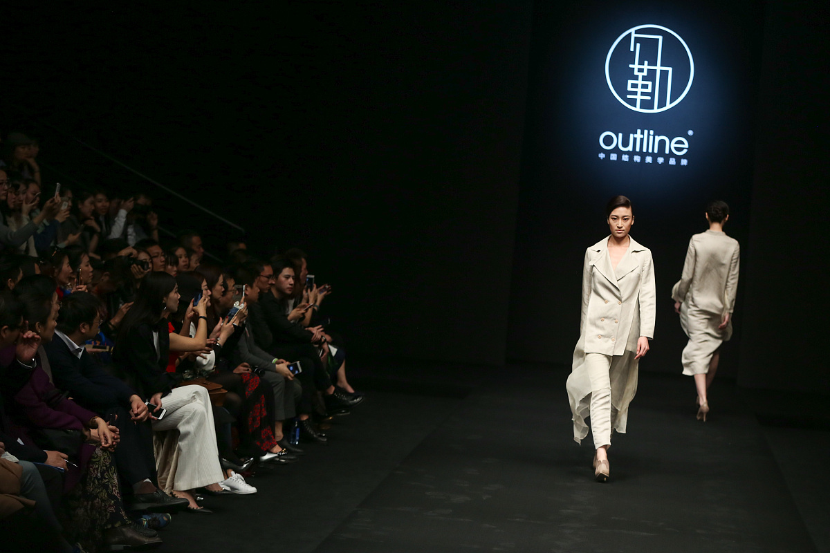 追寻理想，构建美好未来：一首关于理想的诗歌