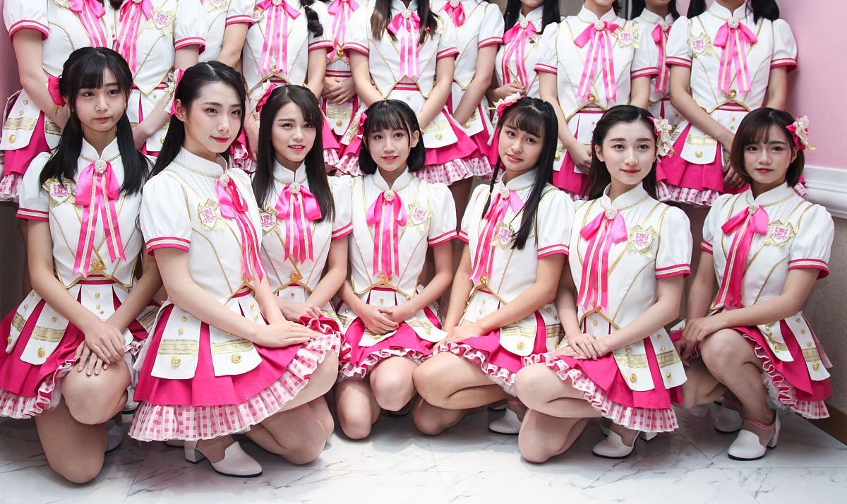 帮我想段关于snh48蒋舒婷 韩家乐 柏欣妤之间关系的的好笑文学