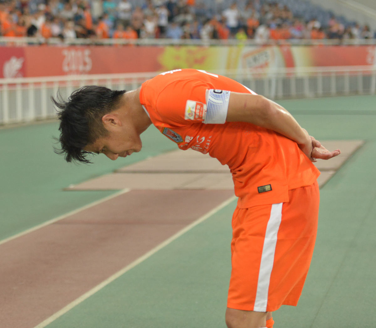 运动会加油稿：为拼搏的英雄喝彩！