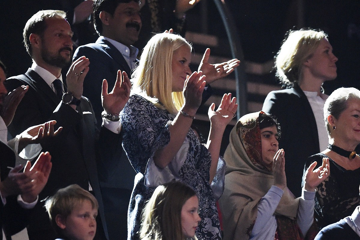 Tell me the long story of a teen activists about Malala Yousafzai