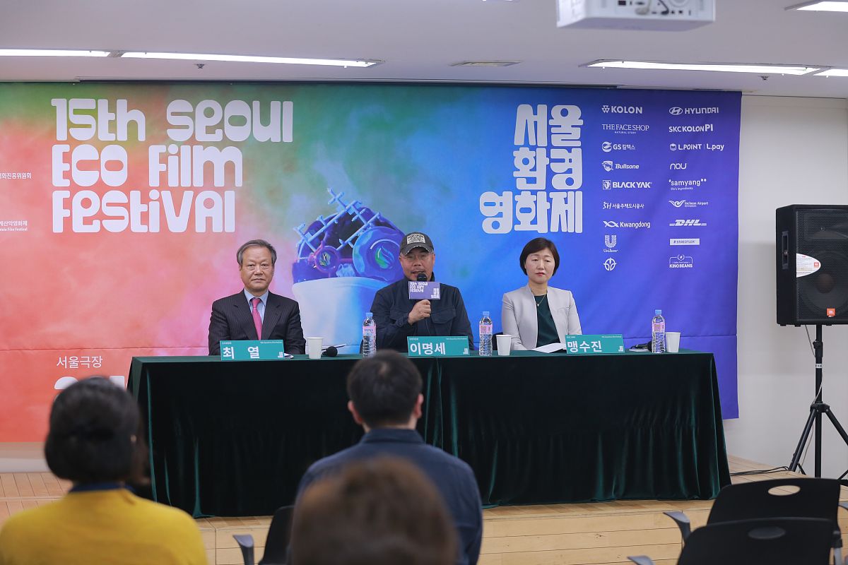 特别想抓住去中央财经大学与澳洲合作项目的机会 积极向上 为了成为更好的自己