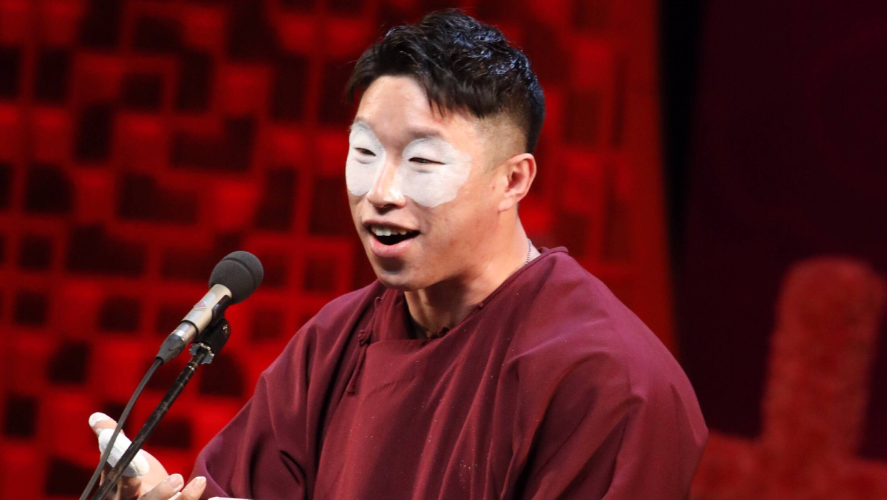 烧饼说兄弟咱为了健康减减肥行不行?小白唱不下去,笑得停不下来