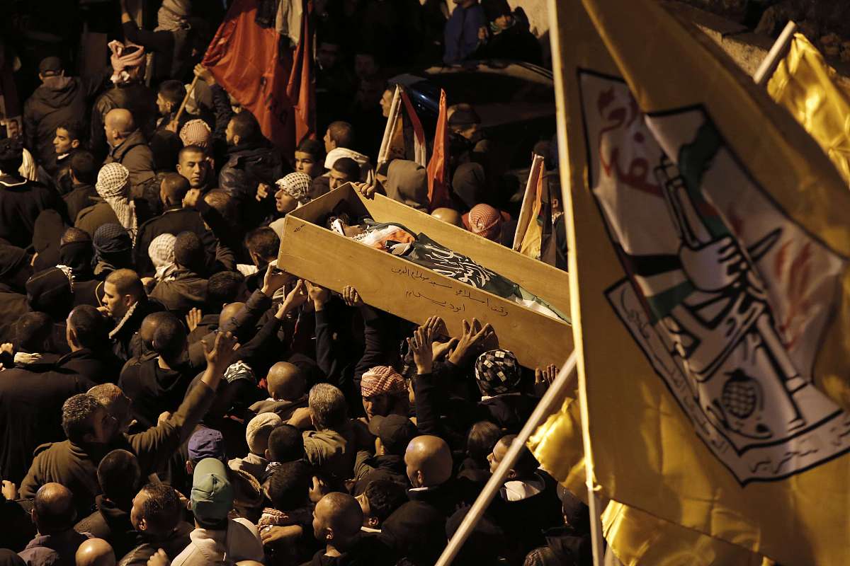 Perbandingan Fenotip Kelinci: Hitam Kasar, Hitam Halus, Putih Halus, Putih Kasar