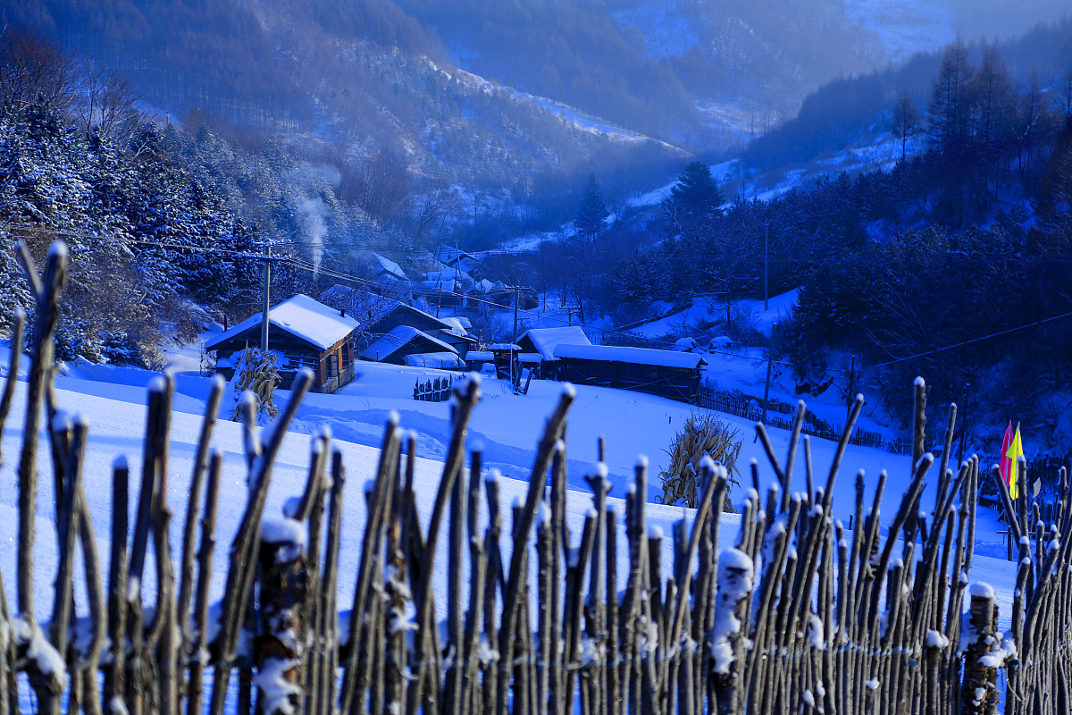 2017年01月06日,位于吉林省临江市花山镇20公里外的松岭雪村,海拔1200