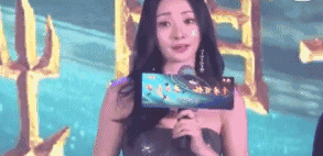 可以的話，她才不想當女神